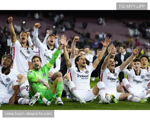 法兰克福战术新篇章：微调阵容引领客场胜利